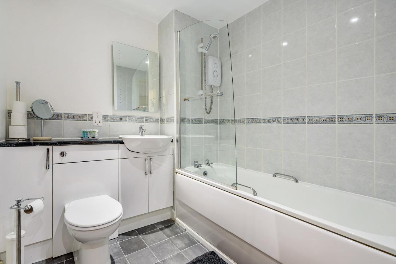 Stylish 2 Bedroom Apartment, Central Exeter, Parking On Site Экстерьер фото